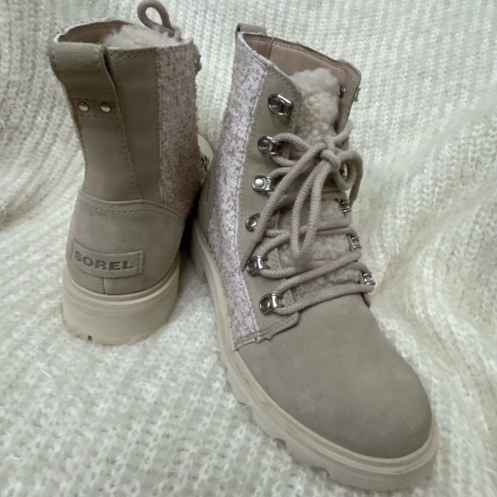 SOREL Lennox Lace‎ cozy rain boots waterproof suede w/shearling tongue.Sz-7. D